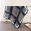 Pañuelo pequeño cuadrado de mezcla de algodón y lino, con patrón geométrico simple, tacto de terciopelo sintético y textura de espiga, para la cabeza, chal, bufanda decorativa para el cuello y bufanda