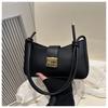 2024 Simples Nova Moda Cor Sólida Estilo Francês Design Casual Portátil Crossbody Bolsa de Axila Bolsa Feminina com Qualidade Popular
