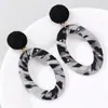Pendientes de Acero con Aguja Ovalada Cortados Estampado Leopardo Tela Europea y Americana Otoño e Invierno Pendientes Maillard Elegantes Exagerados de Gama Alta para Mujeres
