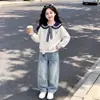 Conjunto de dos piezas para niña de principios de otoño, casual, juguetón, top azul marino con cuello de color contrastante, estilo coreano, dulce, lindo, con conejito, jeans