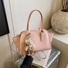 Bolso cuadrado pequeño de textura simple estilo occidental tendencia primavera 2025 nueva moda diseño nicho para damas bandolera