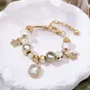 2025 Panjia Nuevo Más Vendido Elegante Flor Blanca de Diamante Cuadrado Colgante de Circonita Pulsera de Cuentas DIY Venta al por Mayor