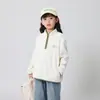 2026 Novo Estilo Tops de Lã para Meninos e Meninas Roupas Infantis Outono e Inverno Novos Tops de Lã Estilosos para Crianças