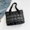 Bolso de mano de celebridad de internet, moderno y versátil, nuevo modelo primavera 2026, elegante y con estilo, adecuado para clases de tutoría, bolso de hombro tipo tote para llevar debajo del brazo, material de algodón