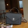 Bolsa Transversal de Couro Bovino de Primeira Camada para Mulheres, Bolsa Quadrada Pequena para o Dia a Dia, Nova Bolsa de Mão Versátil com Textura em Couro Genuíno para Mulheres 2026