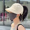 Verano 2023 nuevo estilo gorra con bolsillo vacío para coleta superior gorra de visera femenina con máscara colgante protección solar secado rápido Cien