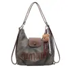 Mochila tote feminina casual de grande capacidade, nova para o outono de 2026, para o trabalho, estilosa, simples, moderna e de alta aparência.