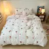 Conjunto de cama de quatro peças em veludo de leite de desenho animado para outono e inverno, com capa de edredom espessa e quente de flanela e fleece de coral, lençol com elástico e lençol de cama