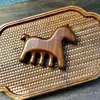 Pente Personalizado Multifuncional de Sândalo para Cavalo Pente de Massagem para Couro Cabeludo Raspador de Cabeça Terapia Capilar Pente de Meridianos Pente do Ano do Cavalo