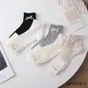 Meias de Meia-Canela Sem Costura Estilo Novo Primavera e Verão com Bordados Frescos, Meias Femininas Fofas no Atacado do Fabricante