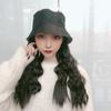 Peluca de fábrica cabello lacio sombrero peluca una mujer sombrero de pescador red de pelo rojo largo rizado permanente de maíz soporta una generación de cabello