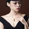 Colgante de Transmisión en Vivo Más Vendido Chapado en Oro de 18 Quilates Elegante Forma de Gota Piedra Suelta Grande Citrino Brasileño de 22 Quilates Collar con Colgante