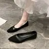 Mocasines de Suela Blanda 2025 Nuevo Estilo Primavera y Otoño Estilo Chanel Puntiagudos Bajos Zapatos Individuales Planos para Mujer Zapatos de Trabajo