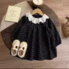 Nuevos estilos de otoño e invierno para niñas: Vestidos de algodón para exteriores 2026 con encaje floral, resistentes a las manchas y duraderos, perfectos para usar en capas