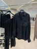 Recomendación PrincipalColección Nueva Primavera Temprana Yuran 26: Conjunto de Camisa Cuello Cuadrado de Cupro Modal, Shorts y Pantalones de Aire