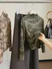 Camiseta de manga larga con estampado de leopardo y cuello alto medio retro para mujer, nuevo estilo de principios de otoño, adelgazante, a la moda, versátil y tendencia, top base