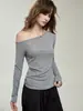 Camiseta de Manga Larga Asimétrica Hombro Descubierto de Tencel y Lana para Mujer, Nuevo Estilo Otoño 2026, Top Básico de Corte Relajado
