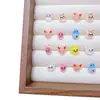 Accesorios populares para uñas de la serie de animales pequeños de hielo transparente, pollitos de dibujos animados, osos, conejos, decoraciones de resina para uñas y fundas de teléfono
