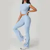 Conjunto de Roupa de Yoga Justa de Secagem Rápida para Mulheres, Calça Flare de Manga Curta para Treinamento de Corrida com Levanta Bumbum, Roupa para Treinamento de Pilates