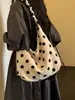 Bolsa Tote Elegante 2026 Novo Estilo Coreano Casual com Bolinhas, Bolsa de Ombro de Grande Capacidade, Estilosa para o Trabalho e Tendência Artística