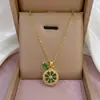 Collar de mujer: Collar de flor de circón esmeralda estilo europeo y americano transfronterizo, colgante de nuevo diseño, cadena elegante para la clavícula