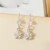 Pendientes de Flor Estilo Frío Lujo Ligero Diamante Nicho Gama Alta para Mujer Super Brillantes Versátiles Elegantes Exquisitos Pendientes Gancho para la Oreja