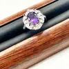 Nuevo Anillo de Amatista con Diamantes Completos Elegante Celebridad de Internet Transmisión en Vivo Anillo Exquisito Elegante Clásico Apertura con Diamantes Completos 3009