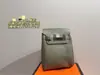 Nueva bolsa de pecho estilo Kelly de cuero de plena flor con patrón de lichi, unisex, diseño casual y simple, adecuada para llevar al hombro o cruzada