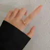 Anel Aberto com Cruz de Zircônia e Pérola Banhado a Ouro 14K Real Estilo Nicho High-End Joia Vintage Francesa para Mulheres