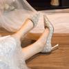 Salto Alto com Pedraria Pérola Francesa 2024 Novo Principal Vestido de Casamento Sapatos de Noiva Temperamento Bico Fino Salto Fino Sapatos de Salto