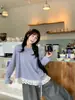 Foto real de la nueva colección de otoño 2026: Conjunto de tres piezas para mujer: chaleco de lunares color café en capas + camiseta gris de manga larga con encaje + pantalones largos