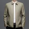 Chamarra con cuello para hombre, abrigo business casual para hombre, ropa para papá de mediana edad, color liso simple, talla grande, chamarra con cierre para primavera y otoño