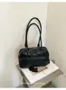 Bolso de hombro acolchado estilo coreano transfronterizo para mujer, nuevo bolso de hombro de gran capacidad de moda 2026, adecuado para el uso diario, estilo bolso Boston