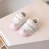 Nuevos Zapatos para Niños Pequeños 2025 Primavera y Otoño Bebé Suela Suave Antideslizantes Zapatos para Bebés Niños Transpirables Zapatos para Niñas Zapatos Deportivos de Moda