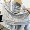 Chal de lujo ligero, estilo old-money, bufanda tipo cachemir, chal triangular versátil para invierno, al por mayor