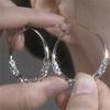 Pendientes de Aro Geométrico de Diamante de Tendencia Europea y Americana Moda Atmosférico Exagerado Celebridad Cibernética Explosivos Goteo de Aceite Lujo Ligero Pendientes Versátiles