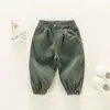 Pantalones Casuales para Niños 2026 Estilo Primavera/Otoño Pantalones Largos Versátiles Elegantes para Niños Estilo Coreano para Bebé Pantalones Cargo de Color Sólido Atractivos de Moda
