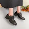 Verão Novo Quatro Estações Moda Clássica Salto Baixo Boca Rasa Salto Ferradura Lace Couro Sapatos Femininos