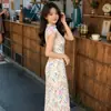 Vestido Longo Sem Mangas Estilo Vintage Artístico com Estampa de Tinta, Barra com Babado Plissado, Vestido Atmosférico de Corte Justo para o Verão de 2026