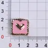 Accesorios de Insignias de Letras Triangulares de Venta Caliente Accesorios DIY al por Mayor Amuletos para Zapatos Hebillas para Zapatos Suministro Transfronterizo Directo del Fabricante