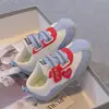 Zapatos Casuales para Niños 2026 Primavera y Otoño Nuevos Transpirables de Velcro Suela Suave Versátiles Tenis con Bloques de Color para Niños y Niñas