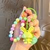 Llavero con pulsera de conejo de cuentas, colgante creativo y exquisito para bolso de pareja, llavero con colgante para mujer, pequeño regalo al por mayor