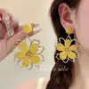 Pendientes Colgantes de Flor con Cuentas de Aguja Plateada Estilo Bosque Frescos y Dulces Pendientes Elegantes y con Estilo Lujo Accesible Pendientes de Gama Alta para Mujer