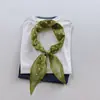 Bufanda 100% Algodón Puro de Alta Calidad con Forma de Diamante y Esquinas Puntiagudas, Estilo Artístico Vintage, Adecuada para Todas las Estaciones, con un Listón, Súper Suave