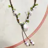 Collar con colgante de campana de mariposa de cerámica de estilo étnico retro para mujer, diseño nuevo y moderno, cadena larga para suéter, accesorios