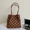 2026 Nova Bolsa de Mão de Linho de Pontos de Bolinha de Alta Qualidade de Nicho Versátil para o Trabalho Bolsa de Ombro Único de Grande Capacidade
