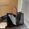 Bolsa de Mão Casual Feminina Estilosa e Relaxada, Estilo Novo para o Início da Primavera de 2026, Tote Bag Grande, Tendência, Simples e Personalizada