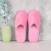 Pantuflas desechables al por mayor hospitalidad hotel hotel salón de belleza antideslizantes engrosadas para viaje portátiles pantuflas B&B