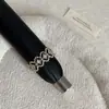 Anillo Vintage Estilo Corte Hueco de Encaje con Circonita en Forma de Diamante para Mujer, Artesanía Pesada, Lujo Ligero, Anillo de Moda para el Día a Día