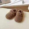 Otoño/Invierno 2026 Zapatos de Algodón Cálidos con Felpa para Niños Zapatos Peludos para Niñas Suela Suave Antideslizantes Zapatos para Bebé Zapatos de Algodón de Doble Capa para Niñas Pequeñas